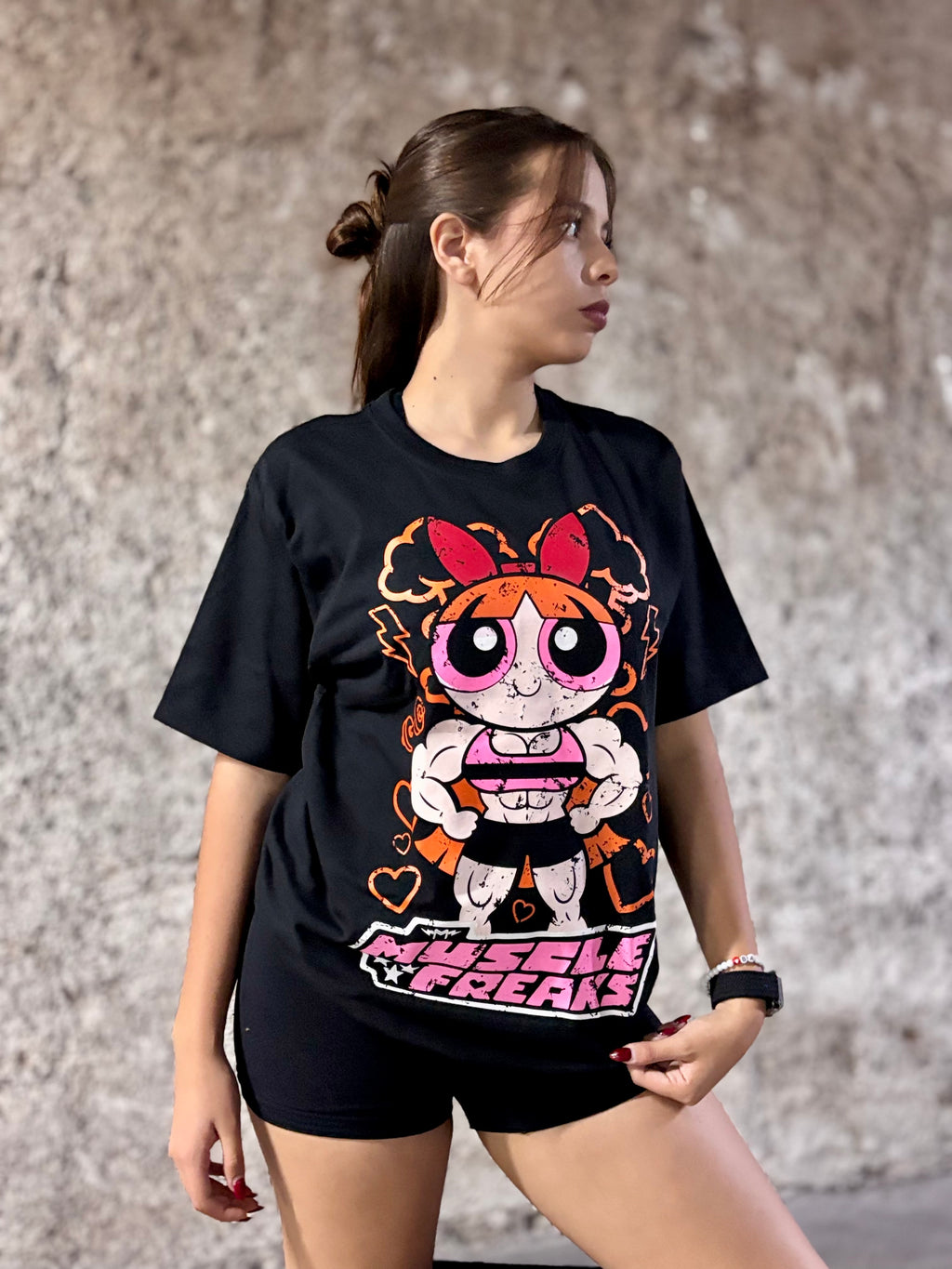 PLAYERA MUSCLE FREAKS BOMBON