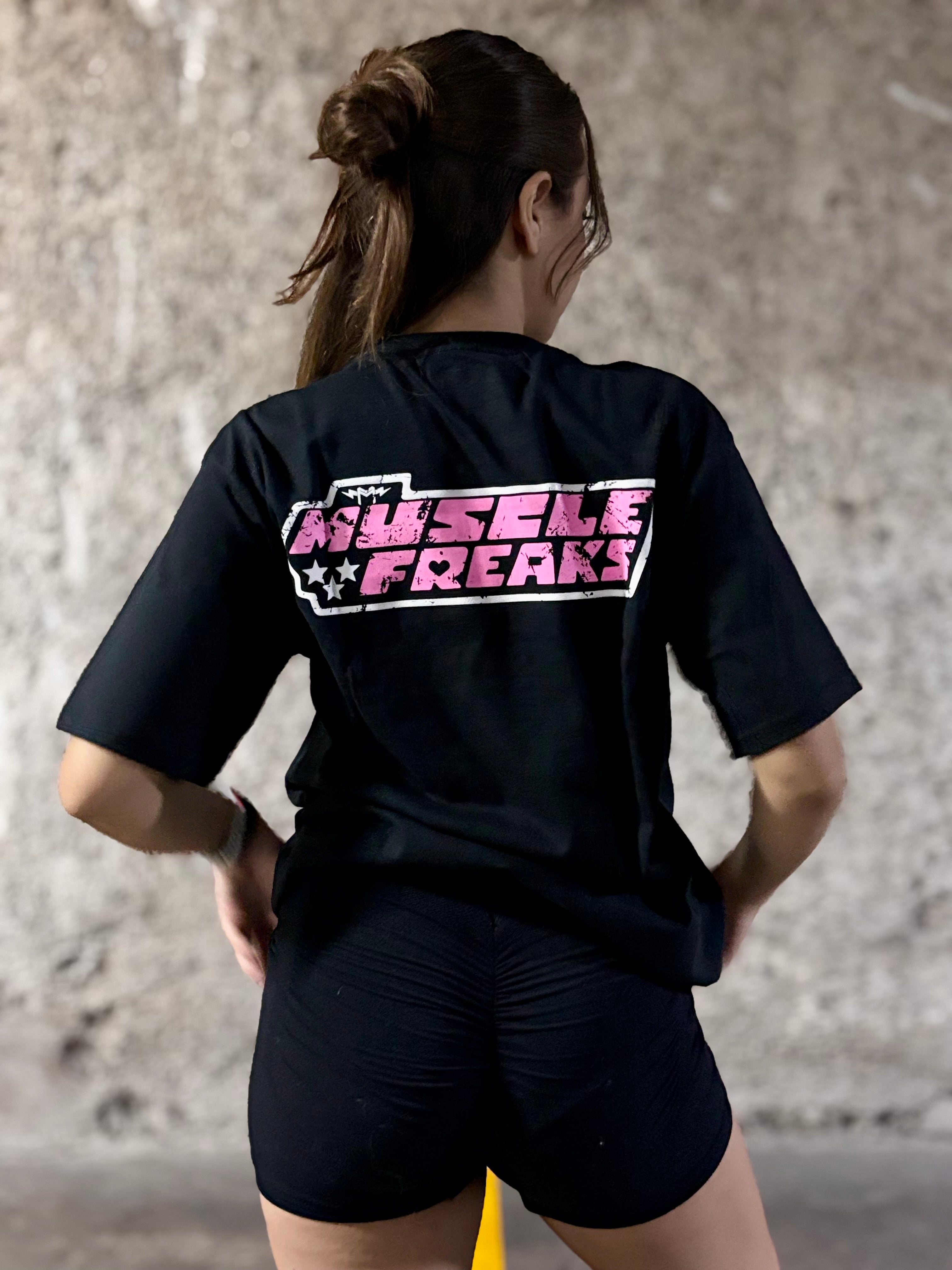 PLAYERA MUSCLE FREAKS BOMBON