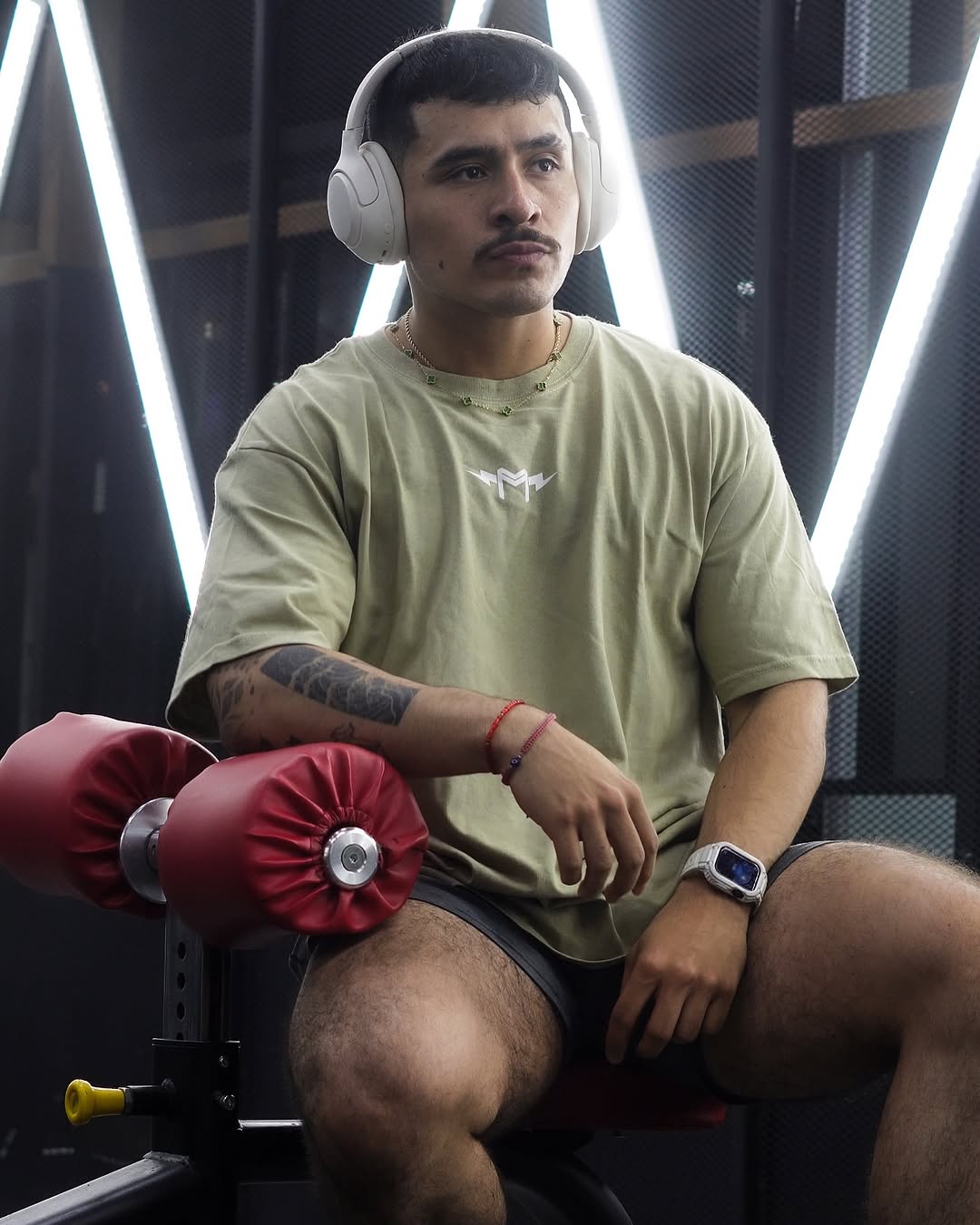PLAYERA MUSCLE FREAKS BASIC BEIGE