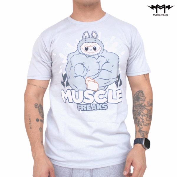 PLAYERA MUSCLE FREAKS LABUBU MONSTER GREY