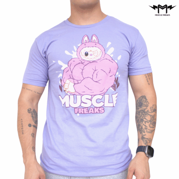 PLAYERA MUSCLE FREAKS LABUBU MONSTER PURPLE
